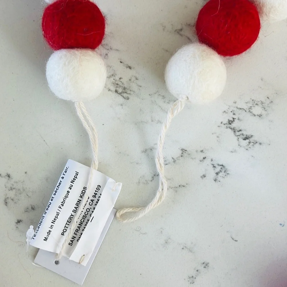 Pottery Barn Kids Felted Wool Heart Pom-Pom Garland - Picture 12 of 13